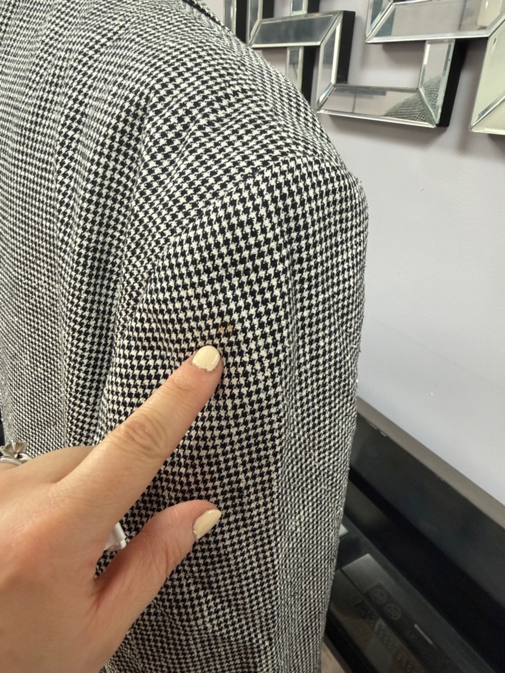 Milton’s silk houndstooth plaid pattern blazer - Picture 9 of 9